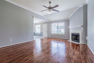 221 Armand Bay Dr in Dickinson, TX - Building Photo - Building Photo