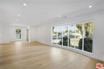 7406 W 82nd St in Los Angeles, CA - Building Photo - Building Photo