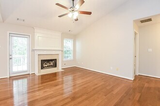 208 Pebble Creek Ct in Woodstock, GA - Building Photo - Building Photo