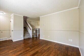 3324 W 4975 S in Roy, UT - Foto de edificio - Building Photo