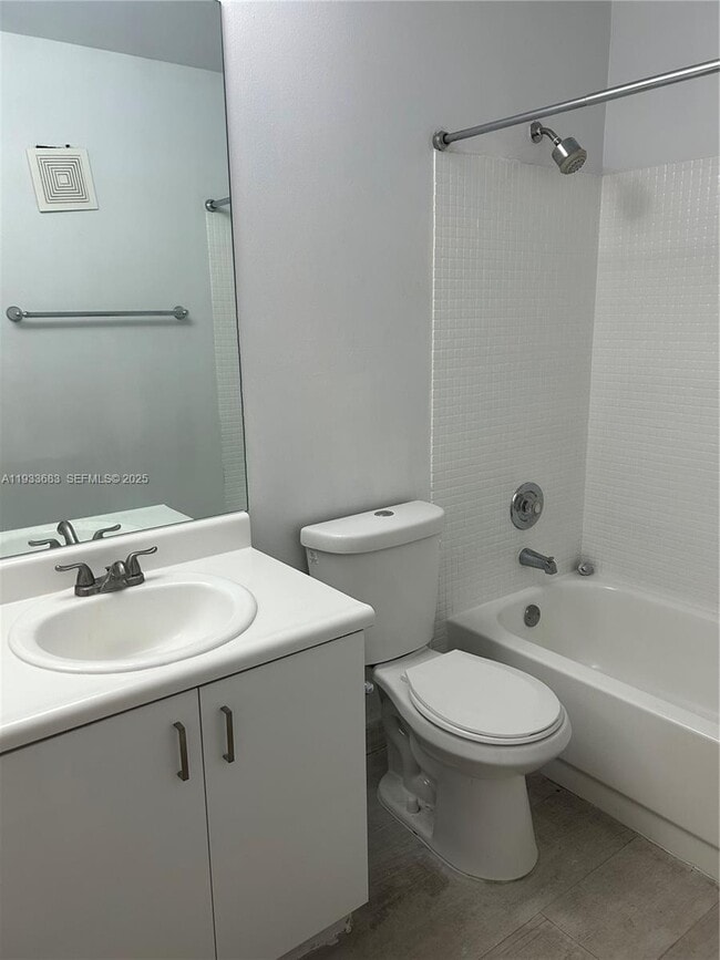 9729 Hammocks Blvd in Miami, FL - Building Photo - Building Photo