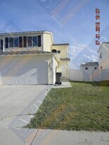 2704 Bastion Dr in Rock Springs, WY - Building Photo