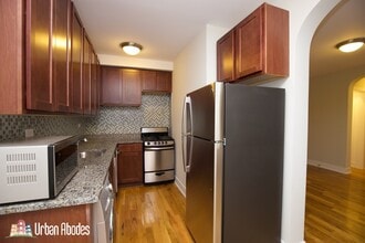 556 W Arlington Pl, Unit A07C in Chicago, IL - Building Photo - Building Photo