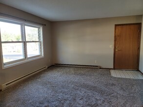 138 N Agency St in Eagle Lake, MN - Building Photo - Building Photo