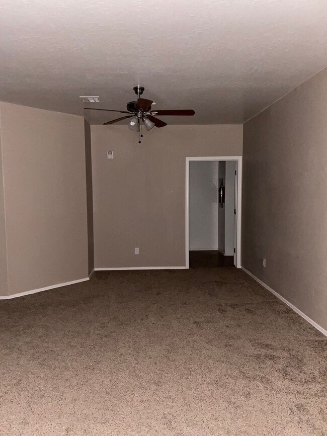 6695 Caporetto Ln in North Las Vegas, NV - Building Photo - Building Photo