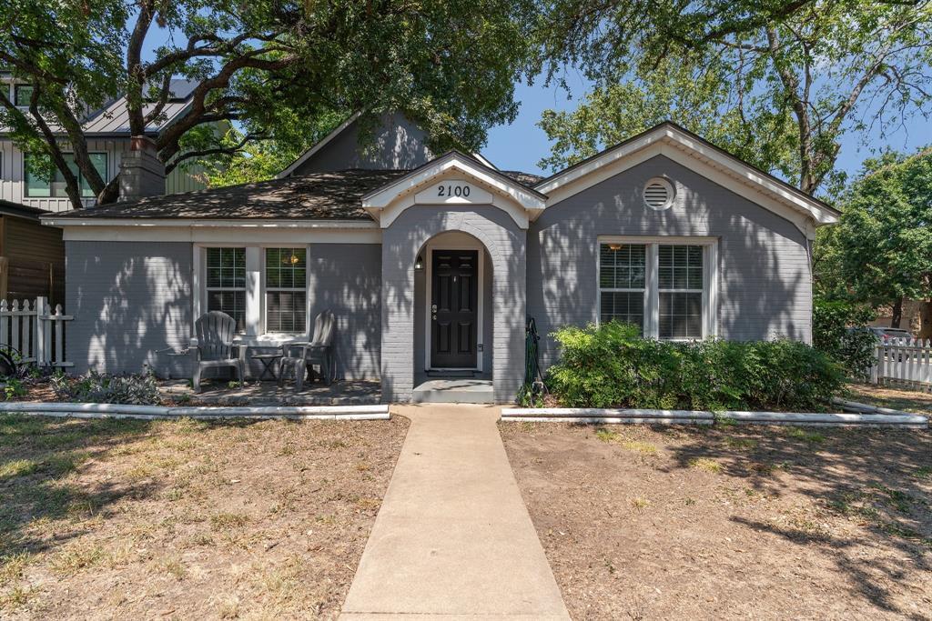 2100 Montclaire St in Austin, TX - Building Photo