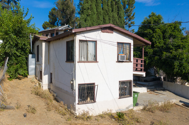 3125 Vaquero Ave in Los Angeles, CA - Foto de edificio - Building Photo