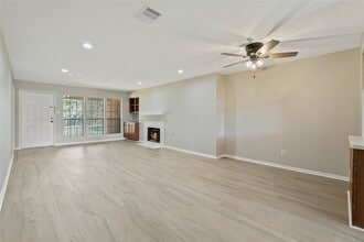 200 Panorama Dr in Conroe, TX - Building Photo - Building Photo