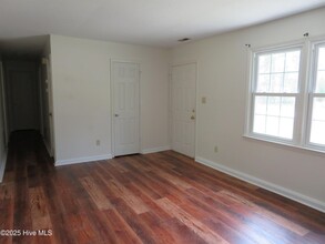 302 Luann Rd in Jacksonville, NC - Building Photo - Building Photo