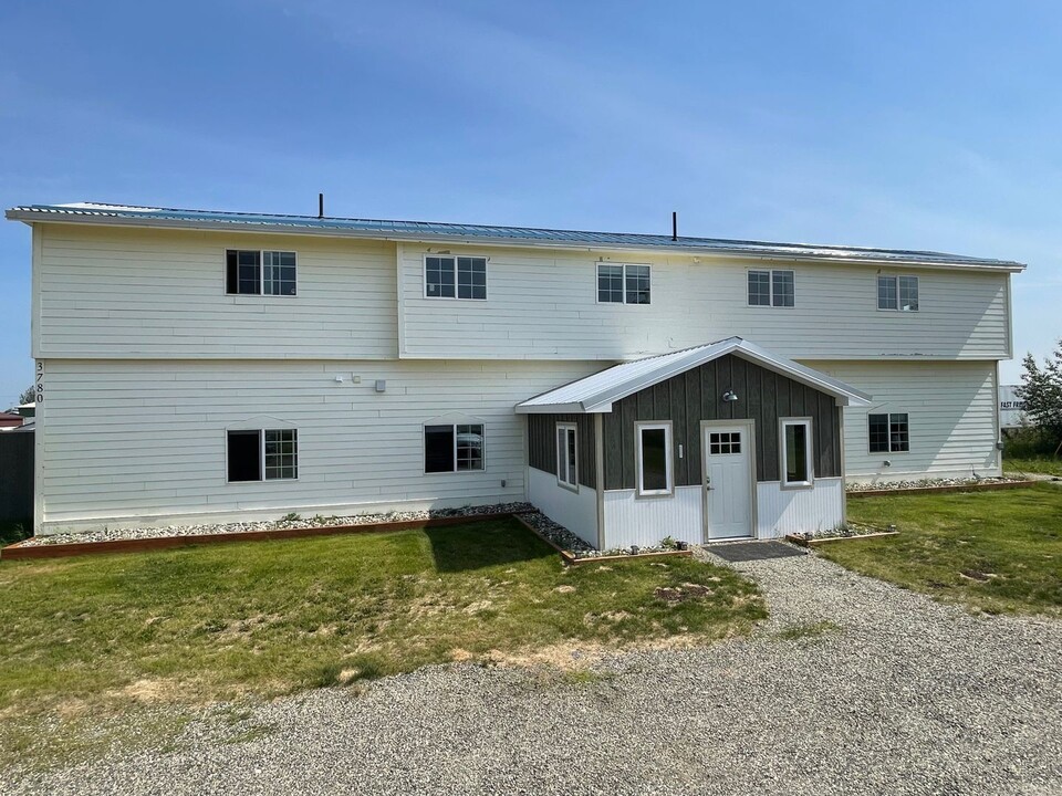 3780 Leasure St in Fairbanks, AK - Building Photo