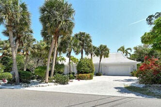 2800 Casey Key Rd in Nokomis, FL - Building Photo - Building Photo