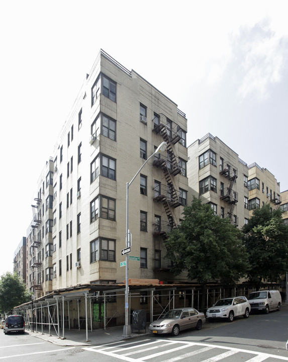 3010 Valentine Ave in Bronx, NY - Building Photo