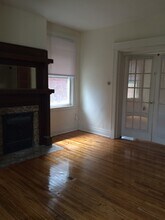 217 Bosley St, Unit Apt 2 in Cincinnati, OH - Foto de edificio - Building Photo