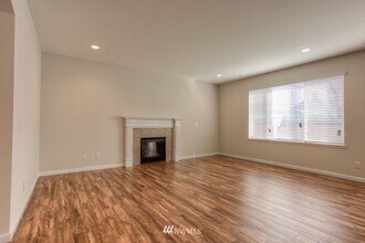 2906 Fiddleback St NE in Lacey, WA - Building Photo - Building Photo