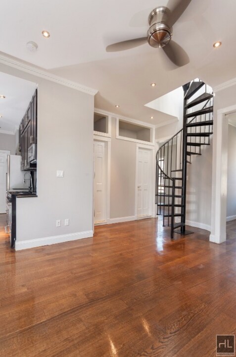 East 100th Street in New York, NY - Building Photo