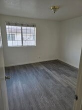 16594 Orange Way in Fontana, CA - Building Photo - Building Photo