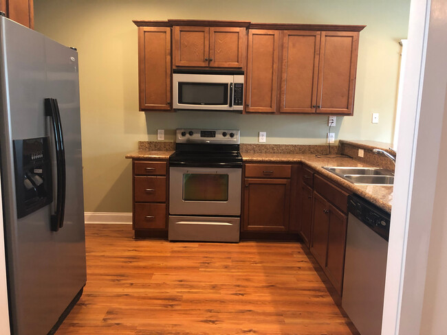 972 Dr Martin Luther King Pky in Athens, GA - Building Photo - Building Photo