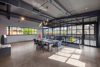 908 White St in Houston, TX - Building Photo - Building Photo