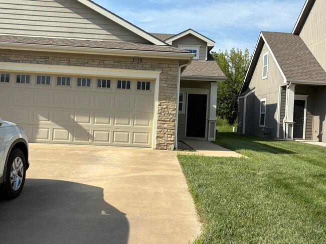 3118 W 31st Ter in Lawrence, KS - Foto de edificio - Building Photo