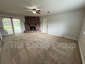 2040 W Linda Vista Ave in Porterville, CA - Building Photo - Building Photo