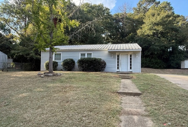 property at 3521 Dundale Rd