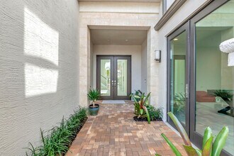 9060 Dulcetto Ct in Boca Raton, FL - Building Photo - Building Photo
