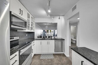 2920 SW 22nd Ave in Delray Beach, FL - Foto de edificio - Building Photo