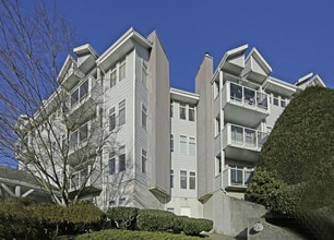 Ther Terrace in Burnaby, BC - Building Photo - Building Photo