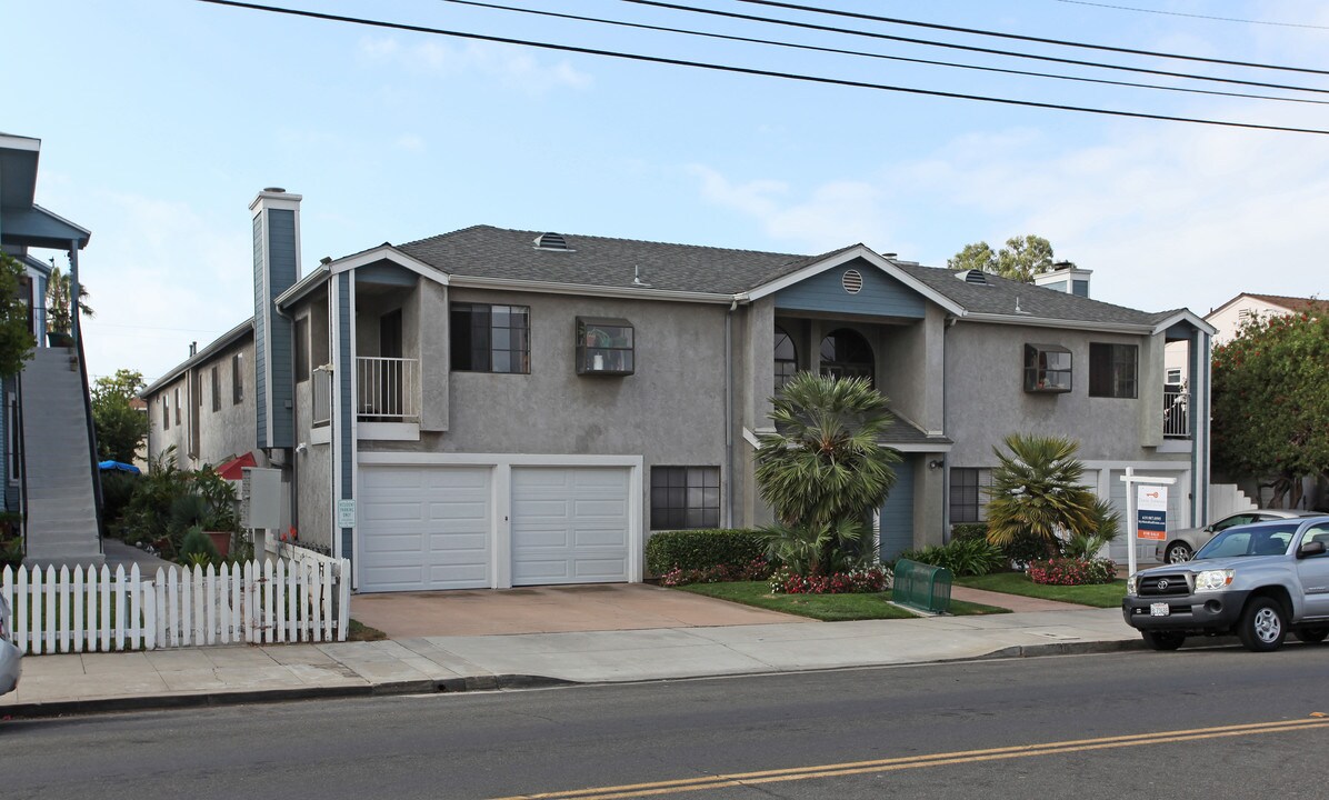 1209-1215 Robinson Ave in San Diego, CA - Building Photo