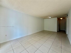 901 SW 37th Ave in Miami, FL - Building Photo - Building Photo