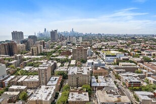 623 W Briar Pl, Unit 540-3I in Chicago, IL - Building Photo