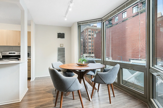1122 N Dearborn St in Chicago, IL - Building Photo - Building Photo