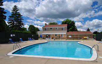 Fountain Park North - Southgate, MI in Southgate, MI - Foto de edificio - Building Photo