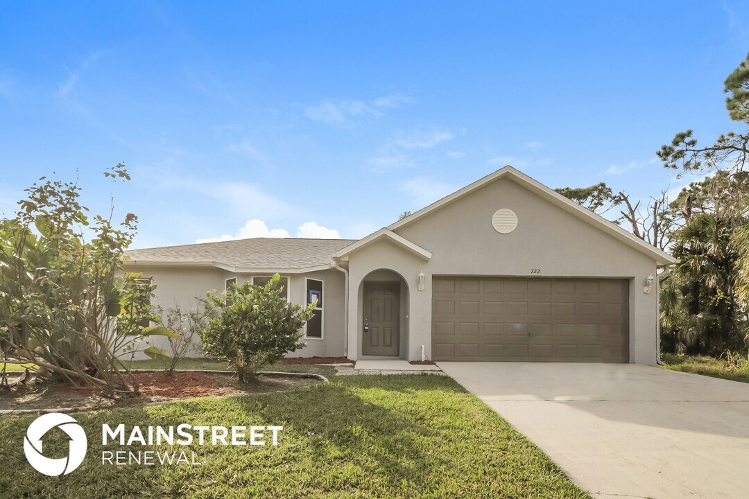 722 Hartford Ave SW in Palm Bay, FL - Building Photo