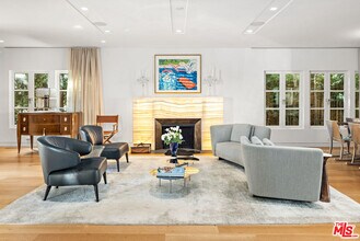 165 Mabery Rd in Santa Monica, CA - Building Photo - Building Photo