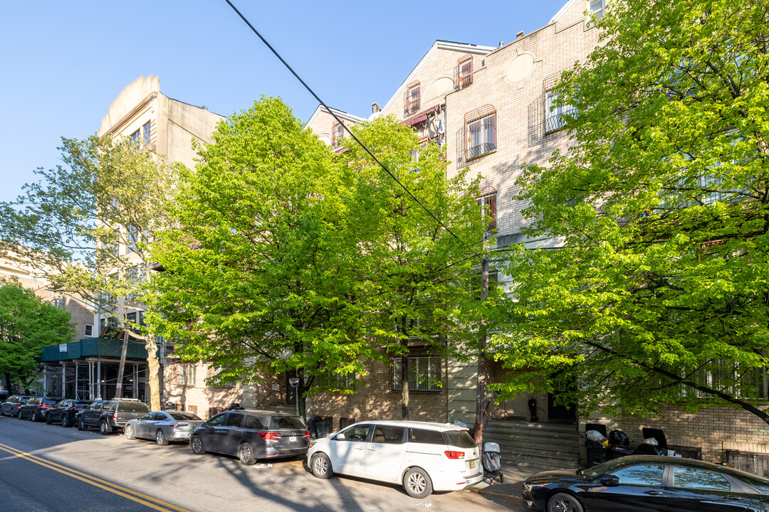 89 Lorimer St in Brooklyn, NY - Building Photo