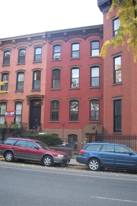 149 Dekalb Ave in Brooklyn, NY - Building Photo