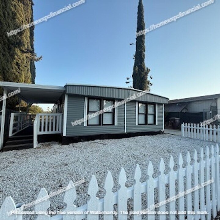 17137 Hidalgo Dr in Perris, CA - Building Photo