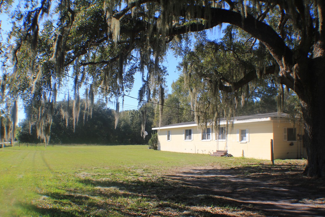 2817 Jersey Rd in Winter Haven, FL - Building Photo