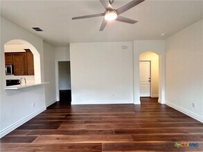 2017 Ridge View Dr in San Marcos, TX - Building Photo - Building Photo