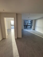 402 NE 34th St, Unit A1 in Miami, FL - Foto de edificio - Building Photo