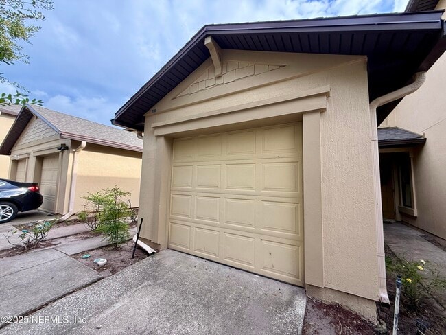 7764 Playschool Ln in Jacksonville, FL - Building Photo - Building Photo