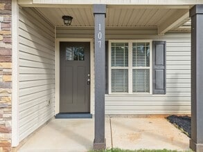 107 Highland Spgs Lp in Inman, SC - Building Photo - Building Photo