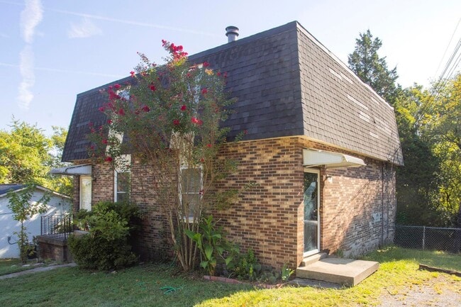 3307 Falls Creek Dr in Nashville, TN - Building Photo - Building Photo