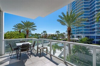 50 South Pointe Dr in Miami Beach, FL - Building Photo - Building Photo