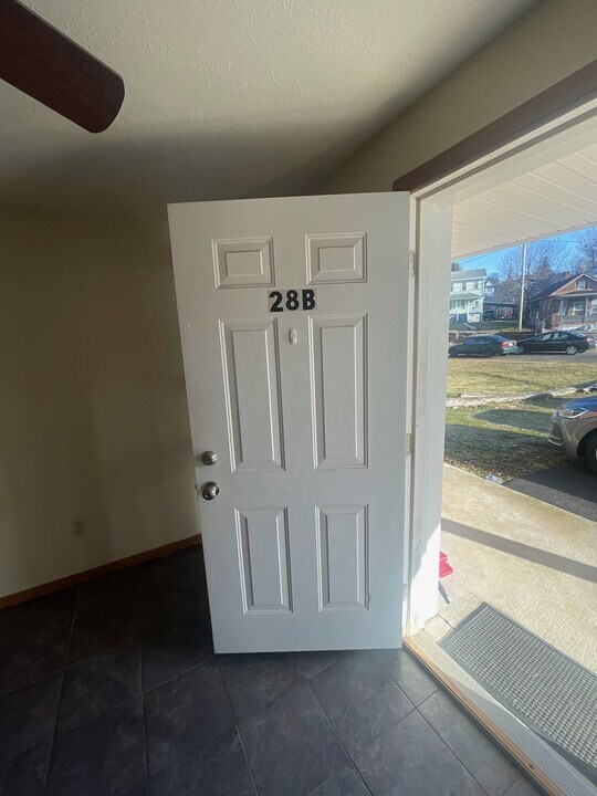 28 Paul St in Frostburg, MD - Building Photo