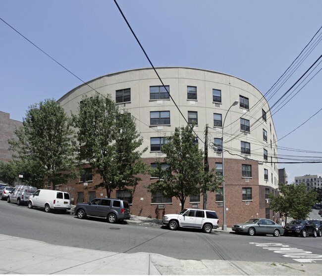 385 E 184th St in Bronx, NY - Building Photo - Building Photo