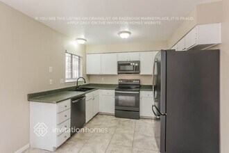 16766 E Kent Dr, Unit B210 in Aurora, CO - Building Photo - Building Photo