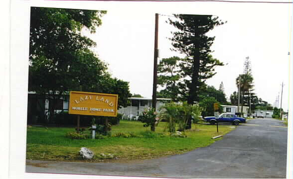 Meadowbrook Mobile Home Community in Fort Lauderdale, FL - Building Photo