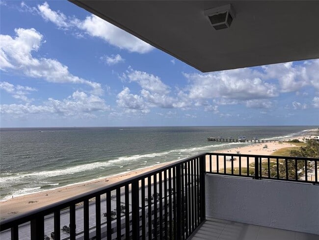 531 N Ocean Blvd in Pompano Beach, FL - Building Photo - Building Photo